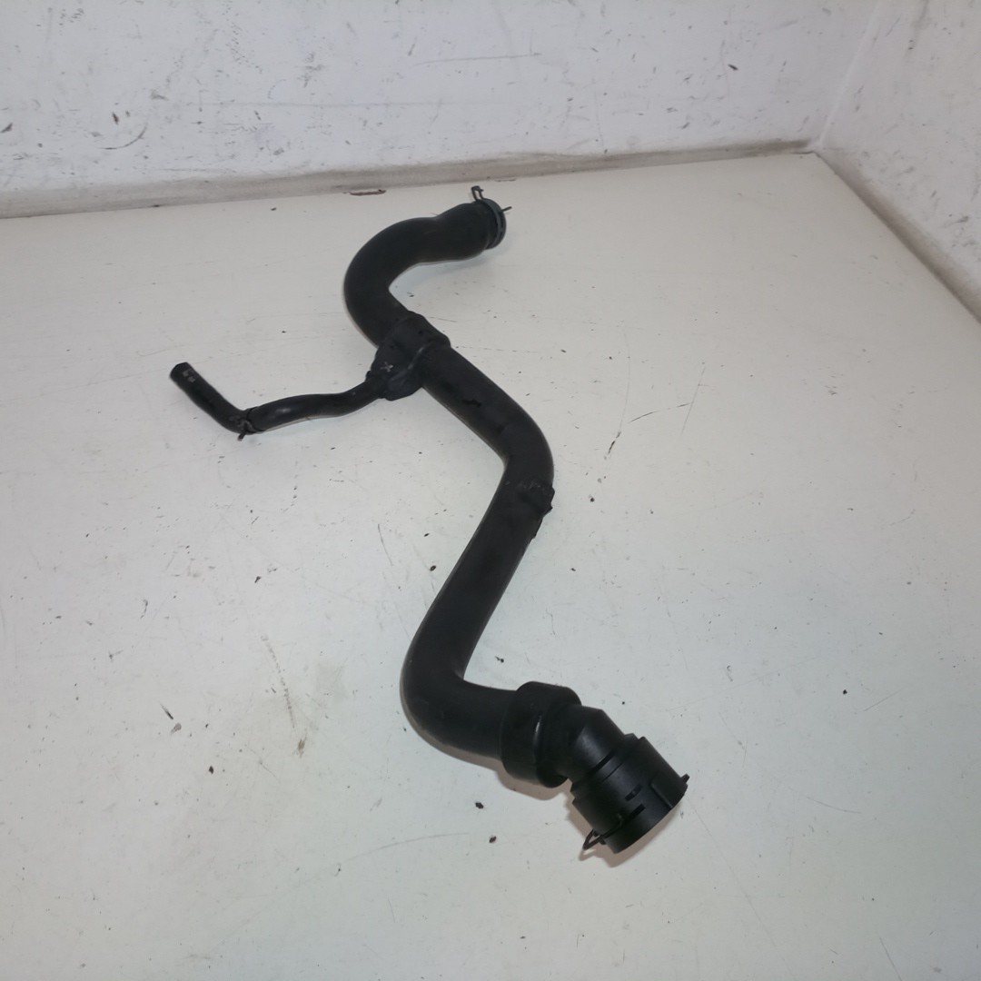 Tubo de Água VOLKSWAGEN PASSAT (3B2) | 96 - 01 Imagem-2