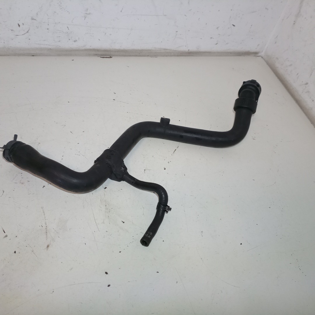 Tubo de Água VOLKSWAGEN PASSAT (3B2) | 96 - 01 Imagem-3