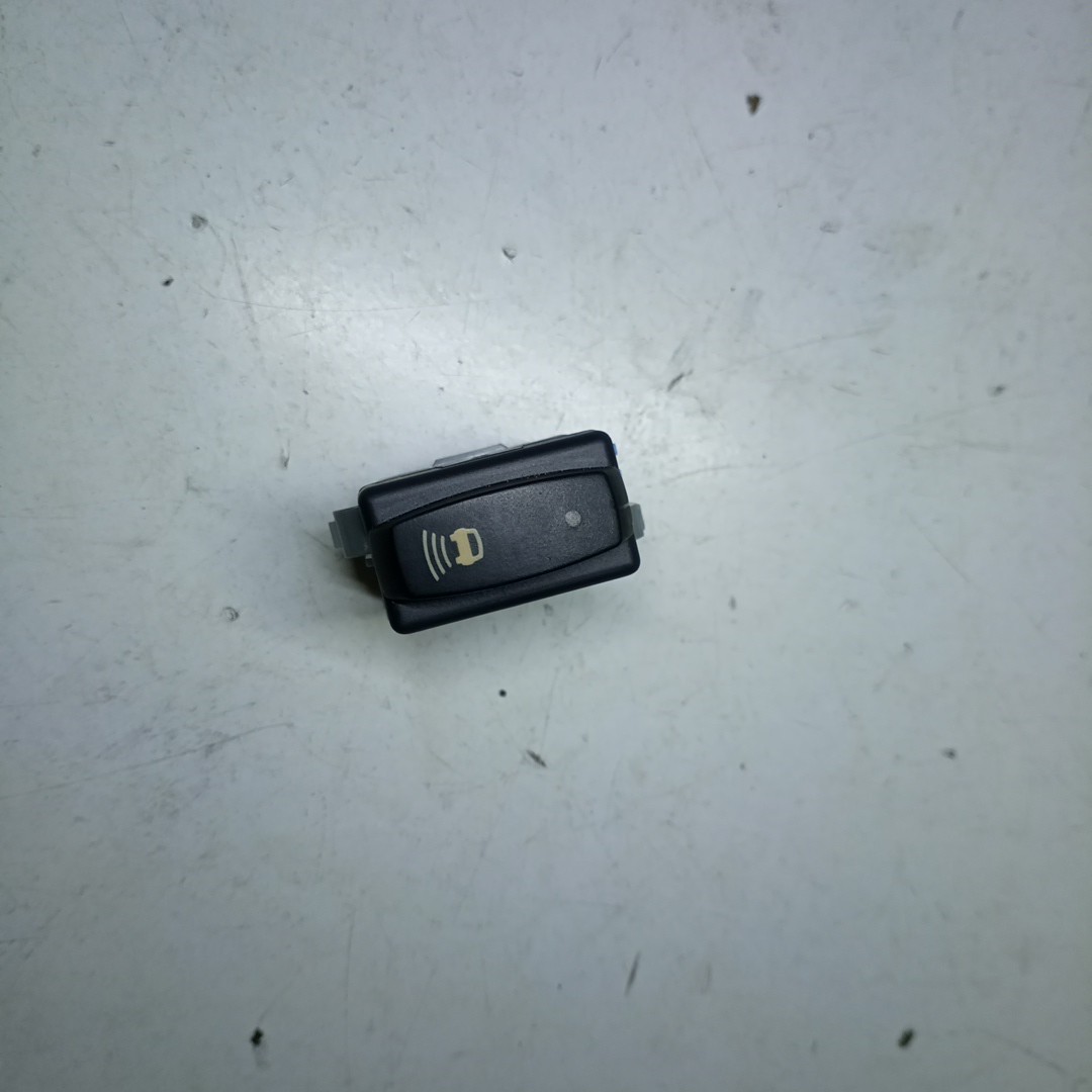 Comutador de Alarme RENAULT MEGANE II Grandtour (KM0/1_) | 03 - 12 Imagem-4