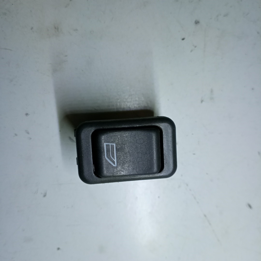 Comutador de vidro frente esquerdo VOLVO V40 Combi (645) | 95 - 04 Imagem-1