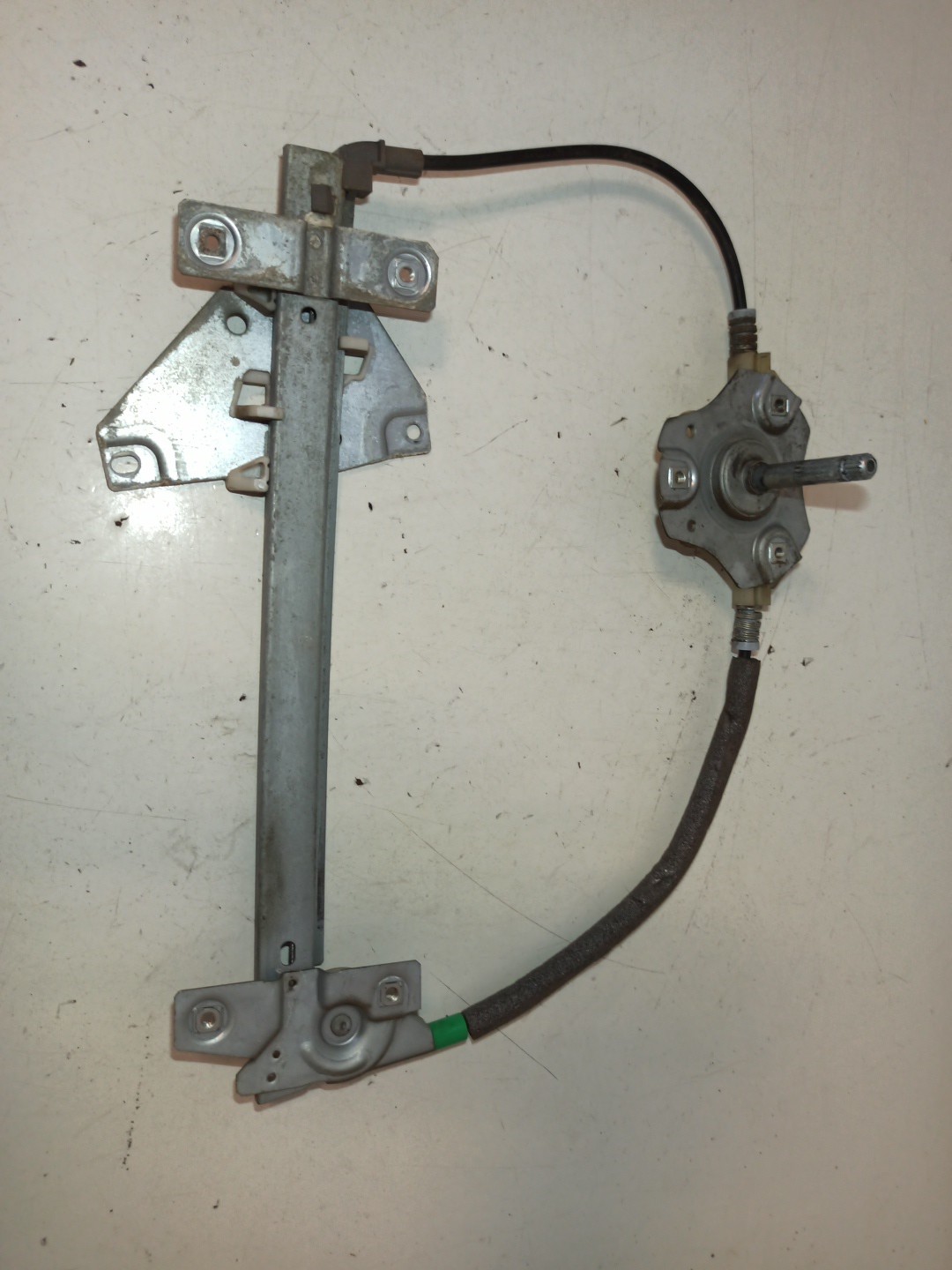 Elevador Trás Direito Manual VOLVO V40 Combi (645) | 95 - 04