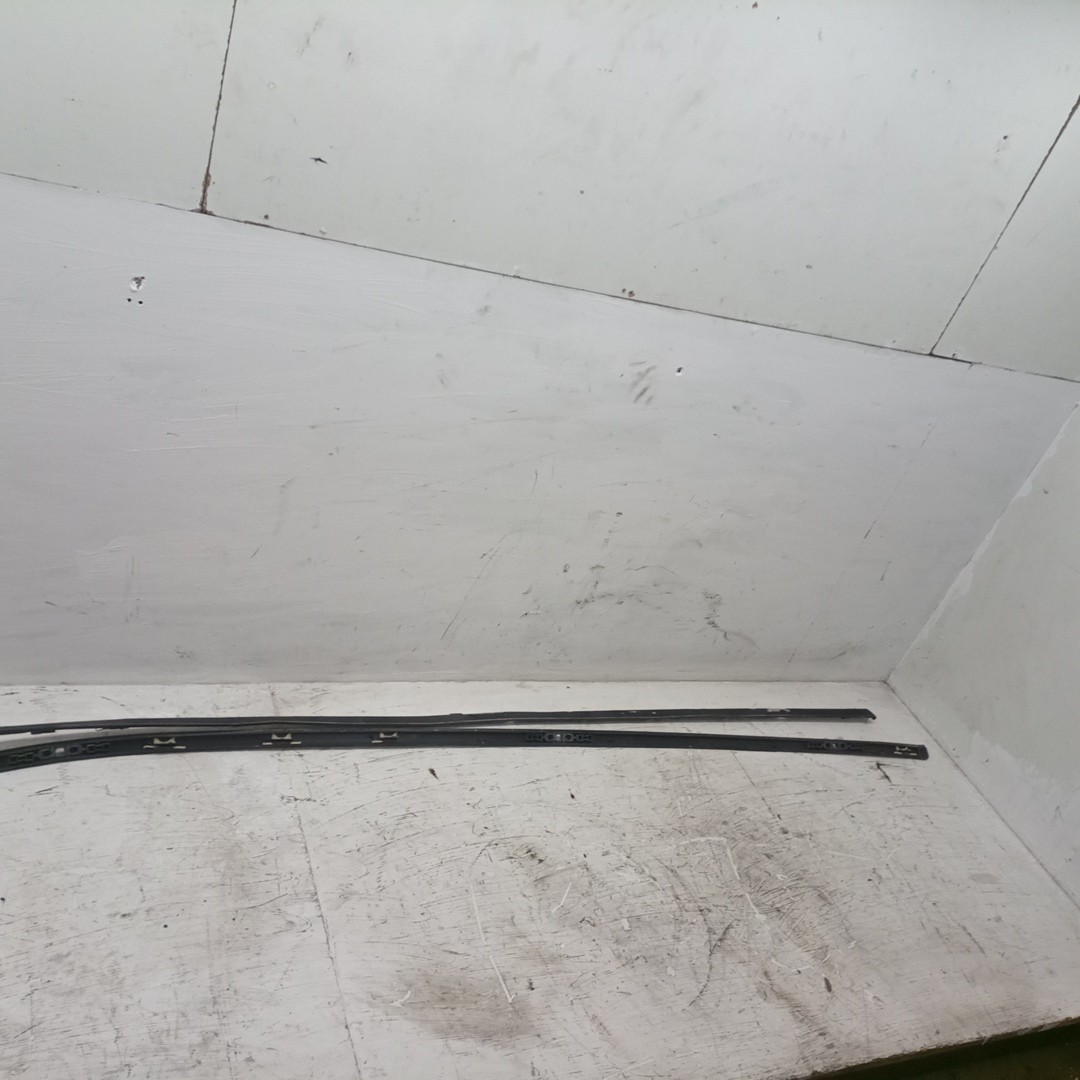 Friso do Tejadilho VOLVO V40 Combi (645) | 95 - 04 Imagem-1