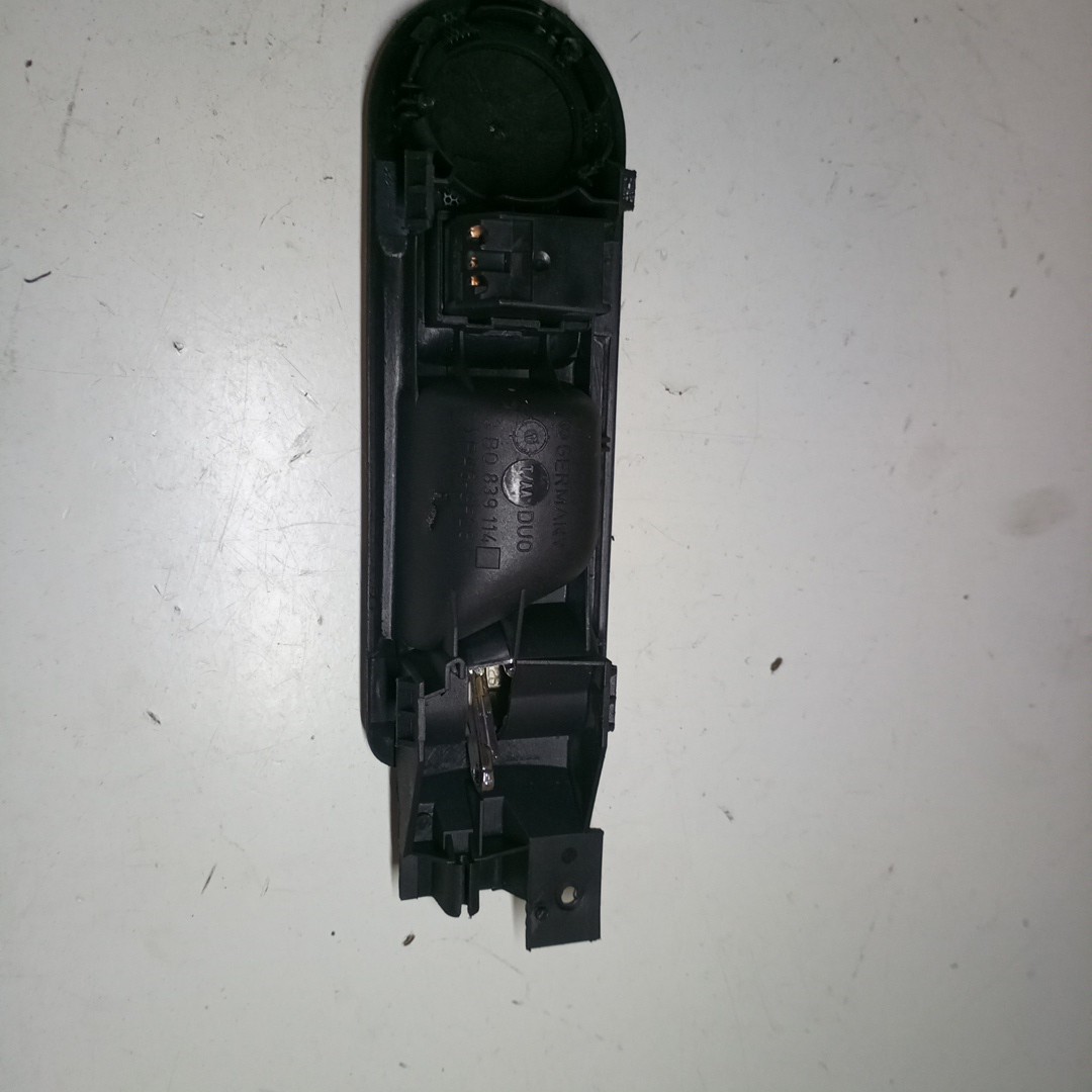 Puxador interior de porta traseira direita VOLKSWAGEN PASSAT (3B2) | 96 - 01 Imagem-1