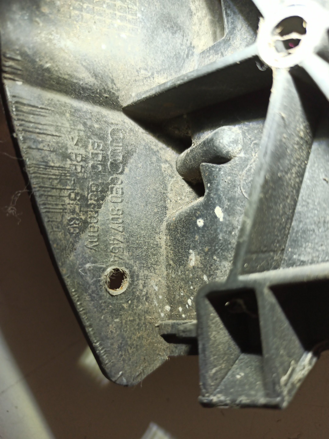Suporte de montagem de para-choques AUDI A4 Avant (8E5, B6) | 00 - 05 Imagem-1