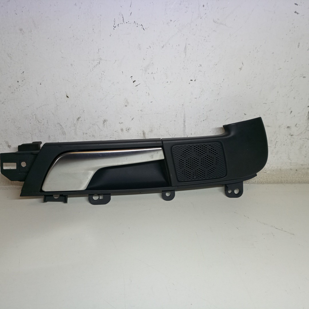 Puxador interior de porta traseira direita AUDI A3 Sportback (8PA) | 04 - 15 Imagem-7