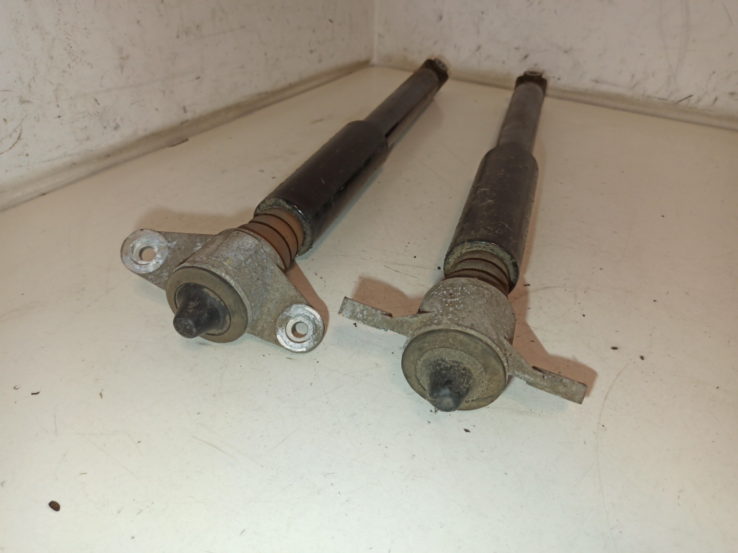 Amortecedor Traseiro HYUNDAI IONIQ (AE) | 16 -  Imagem-3