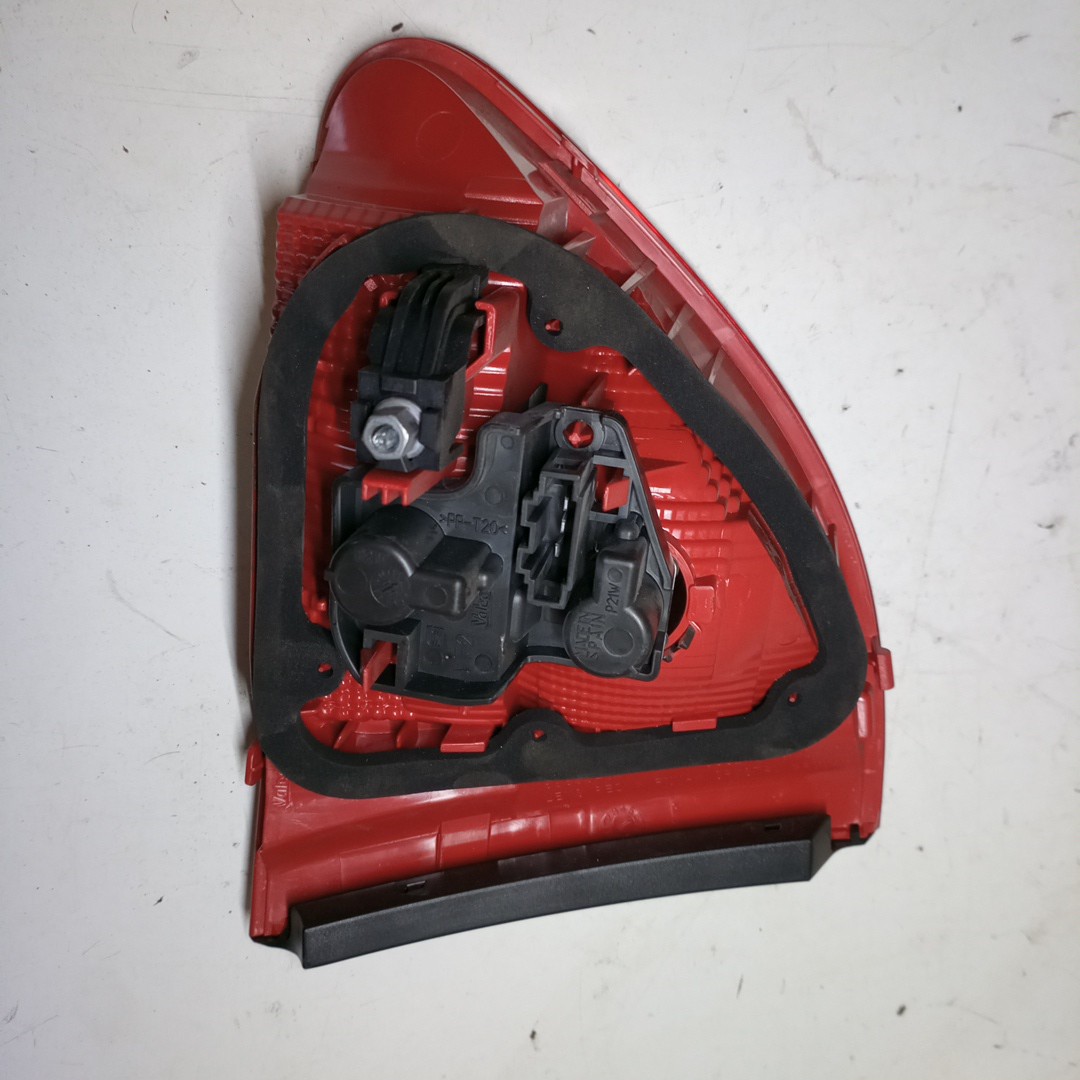 Farolim Stop Direito SEAT EXEO ST (3R5) | 09 - 13 Imagem-2