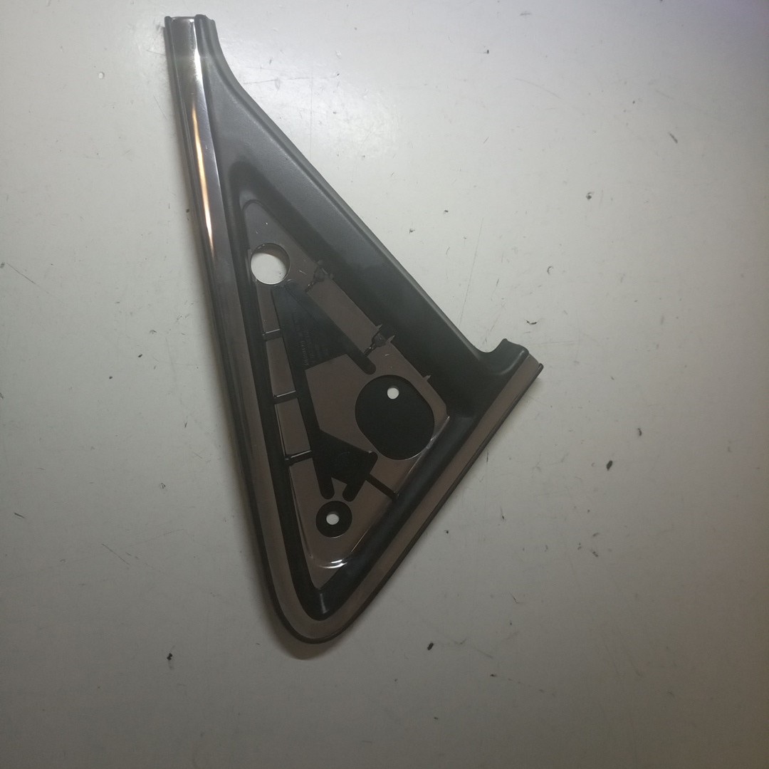 Acabamento externo do retrovisor esquerdo VOLKSWAGEN GOLF II (19E, 1G1) | 83 - 92 Imagem-3