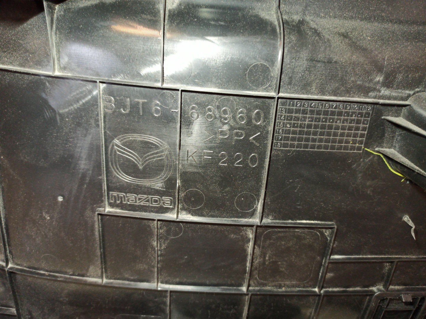 Tampa Superior da Porta da Mala MAZDA 3 (BM, BN) | 13 - 