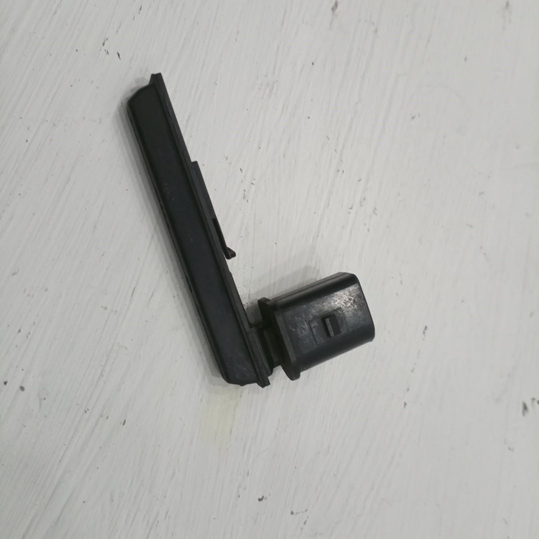 Sensor de nível de óleo dos travões AUDI A4 (8E2, B6) | 00 - 05