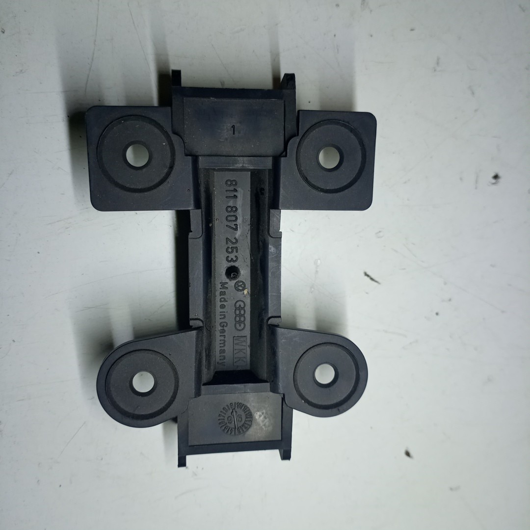 Suporte de para-choques AUDI 100 (44, 44Q, C3) | 82 - 91