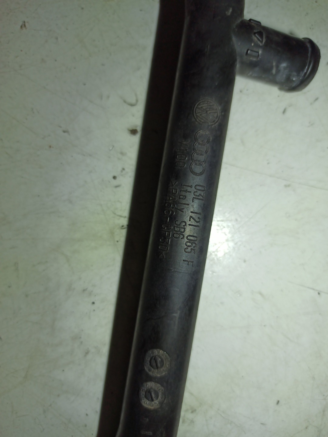 Tubo de Água AUDI A3 Sportback (8PA) | 04 - 15 Imagem-1