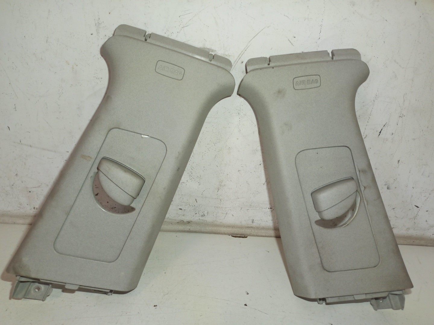 Moldura de pilar B SEAT LEON (1P1) | 05 - 13 Imagem-4
