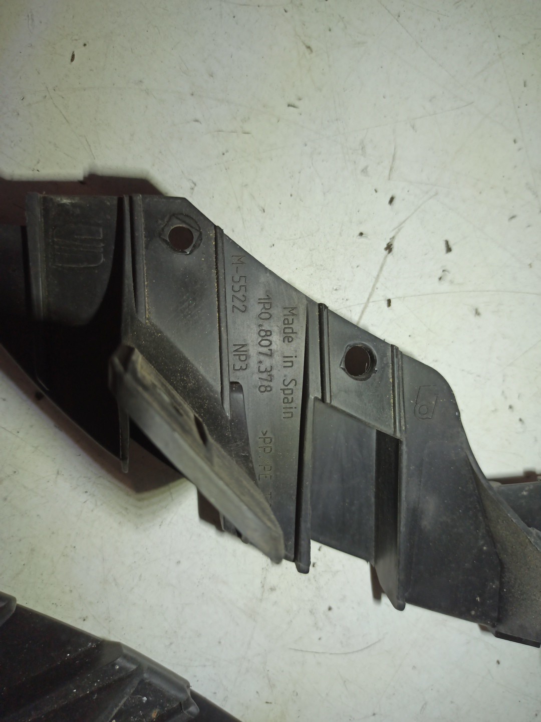 Suporte de montagem de para-choques SEAT LEON (1P1) | 05 - 13 Imagem-1