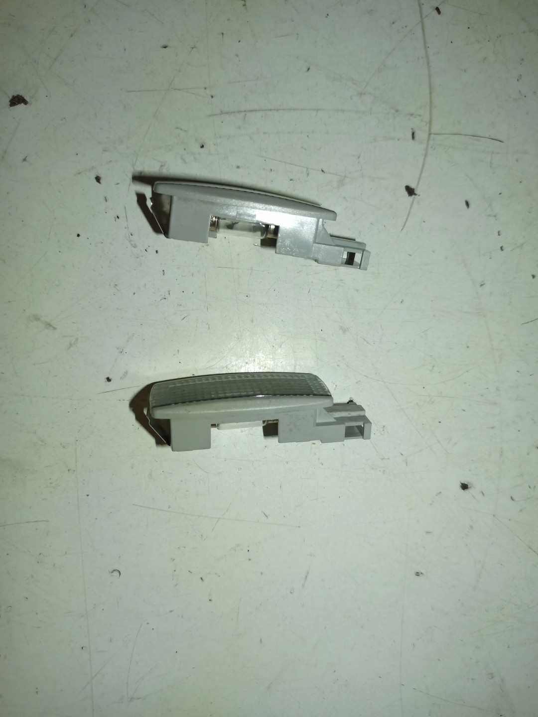 Luz de cortesia SEAT LEON (1P1) | 05 - 13 Imagem-1