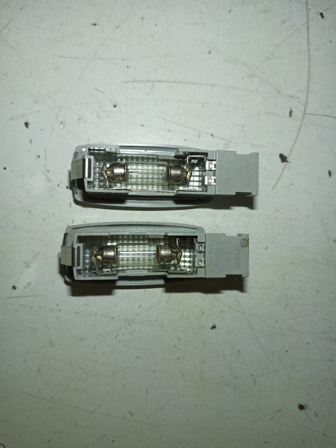 Luz de cortesia SEAT LEON (1P1) | 05 - 13 Imagem-3