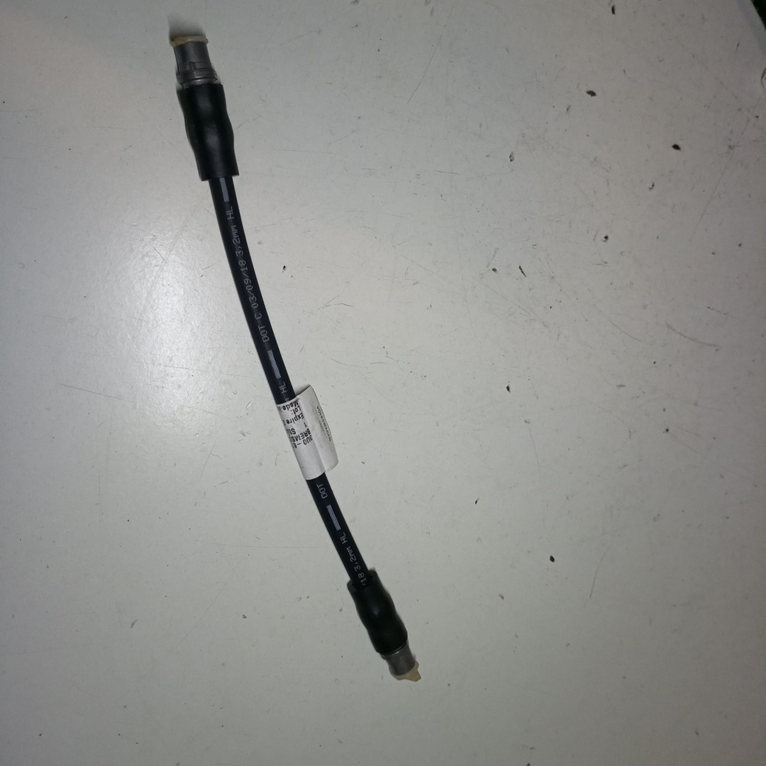 Tubo flexível de vacuo,sistema de travagem SKODA SUPERB I (3U4) | 01 - 08 Imagem-3