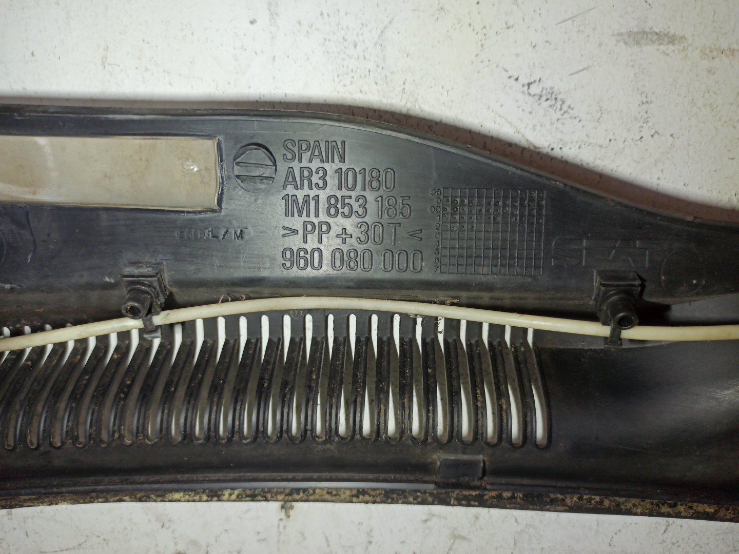 Grelha de torpedo SEAT TOLEDO II (1M2) | 98 - 06 Imagem-1