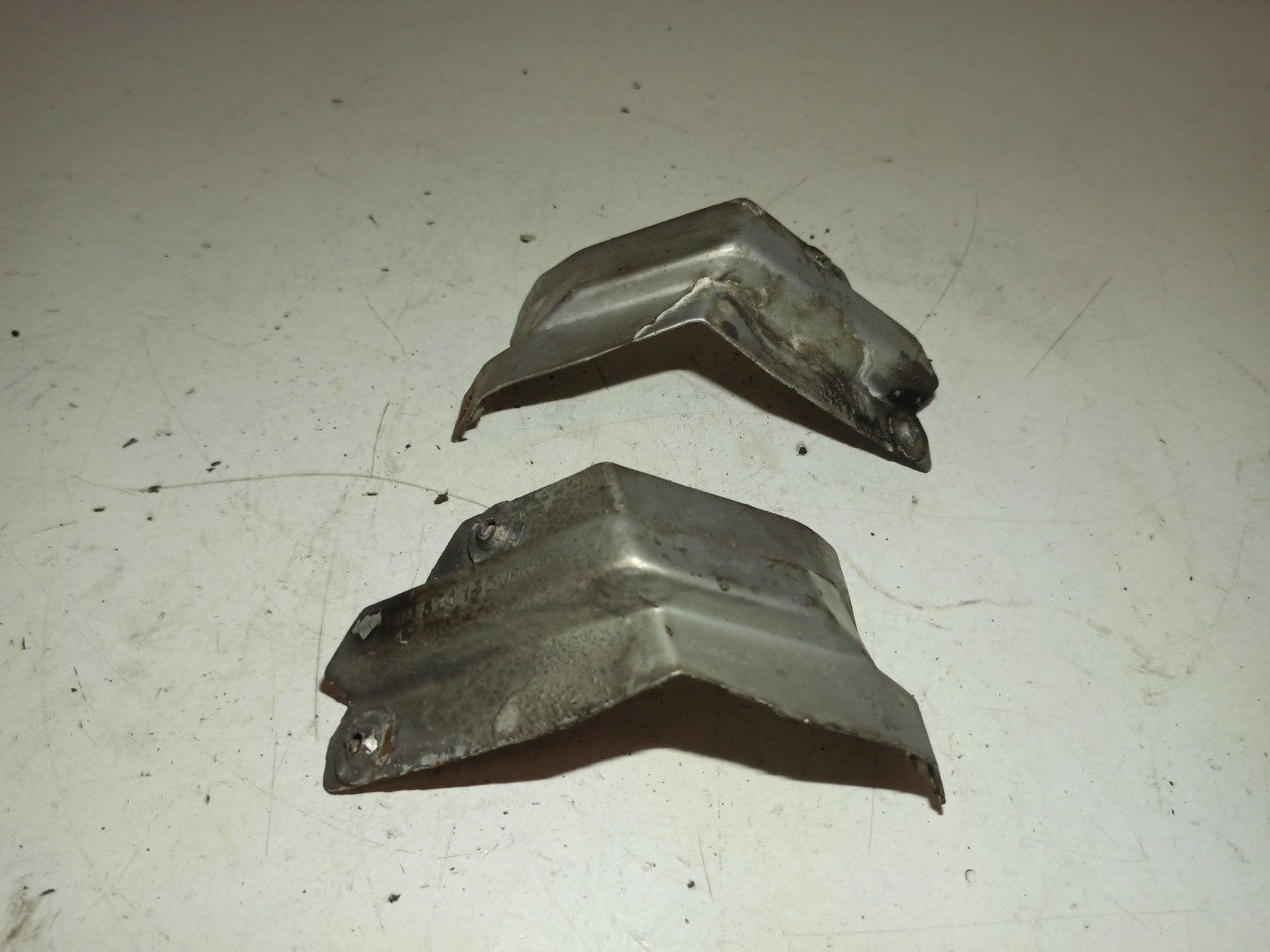 Suporte de montagem guarda lamas SEAT TOLEDO II (1M2) | 98 - 06