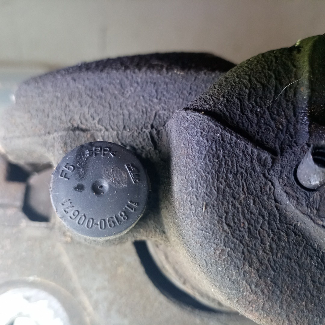 Pinça frente direita SEAT LEON (1P1) | 05 - 13