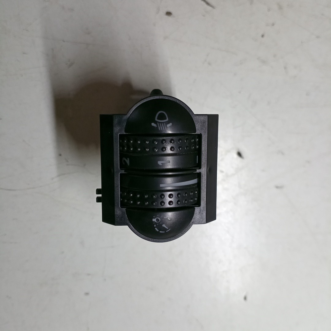 Regulador de luzes VOLKSWAGEN PASSAT Variant (3B6) | 00 - 05 Imagem-2