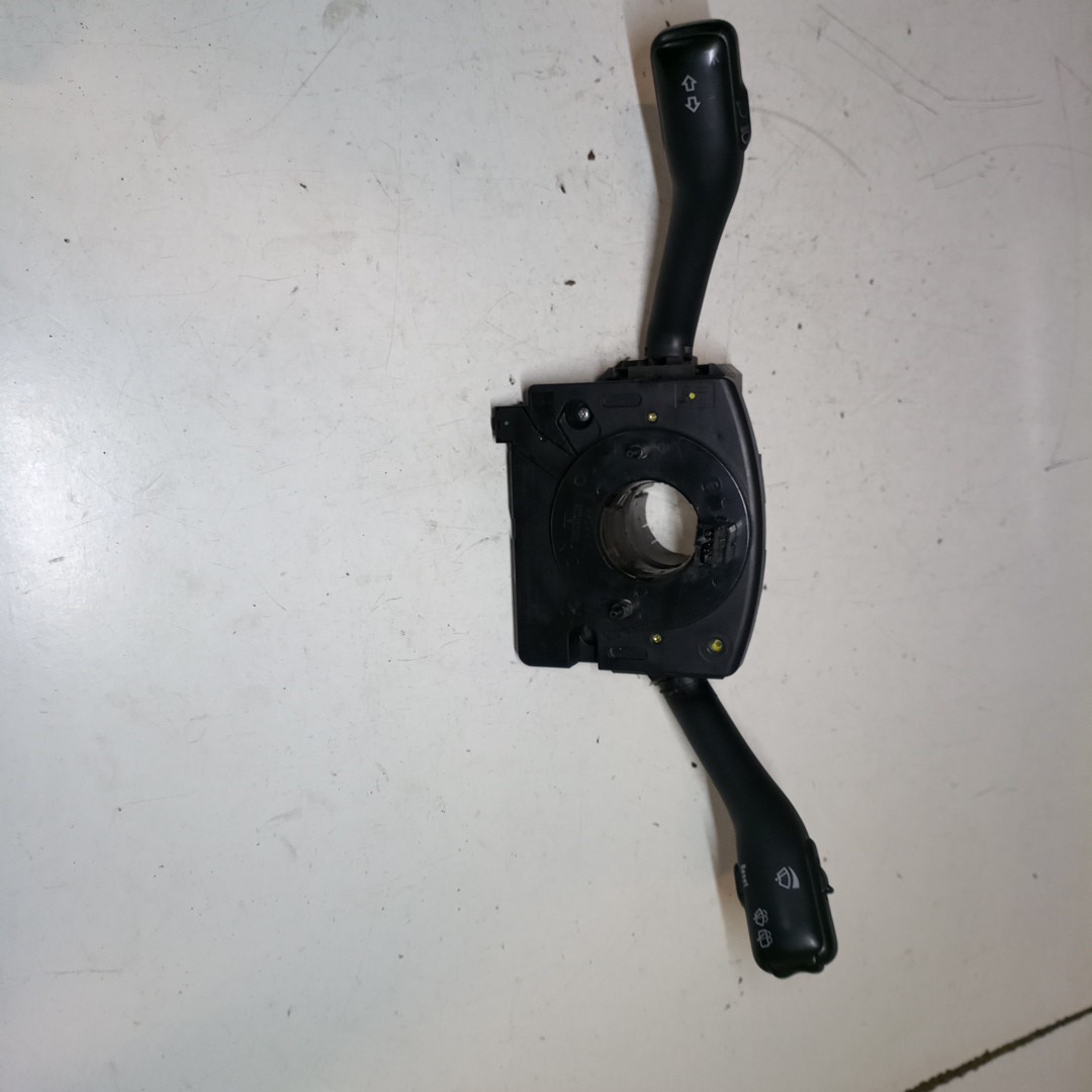 Comutador de Luzes /Piscas /Limpa Para-Brisas VOLKSWAGEN PASSAT Variant (3B6) | 00 - 05 Imagem-4