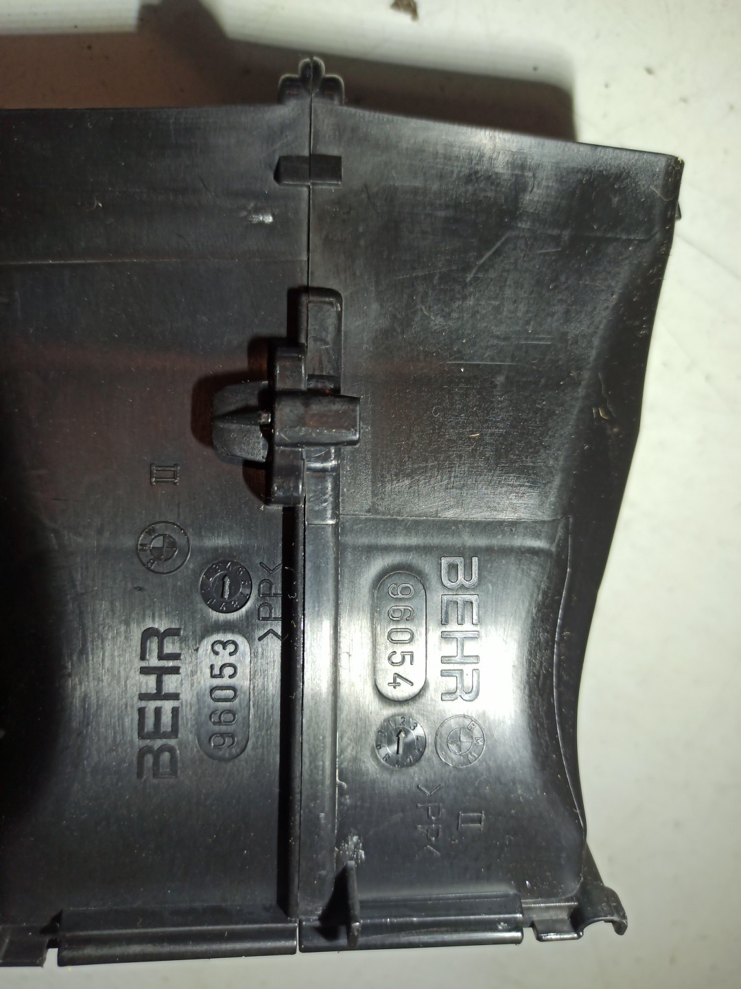 Difusor de ar BMW 5 Touring (E61) | 04 - 10 Imagem-2