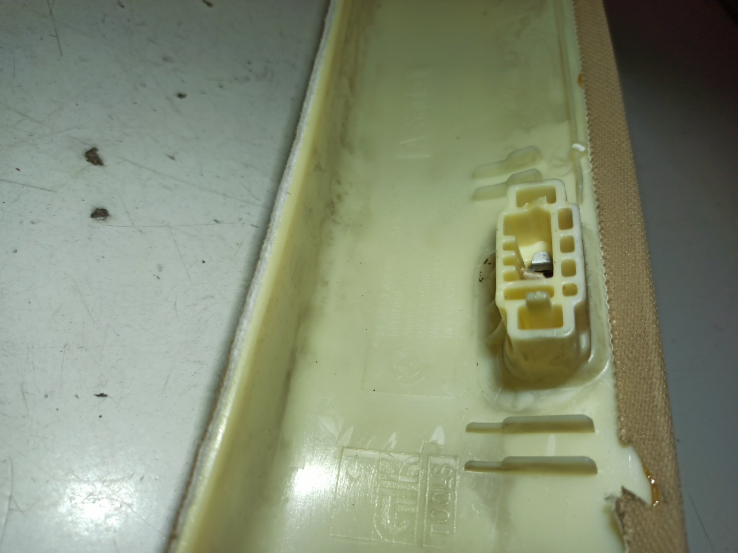 Moldura de pilar A BMW 5 Touring (E61) | 04 - 10 Imagem-4