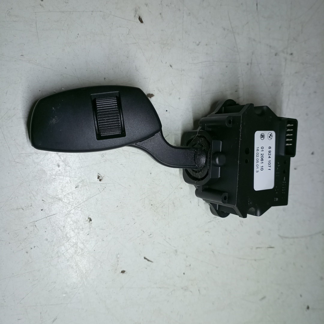 Comutador de limpa-para-brisas BMW 5 Touring (E61) | 04 - 10 Imagem-1