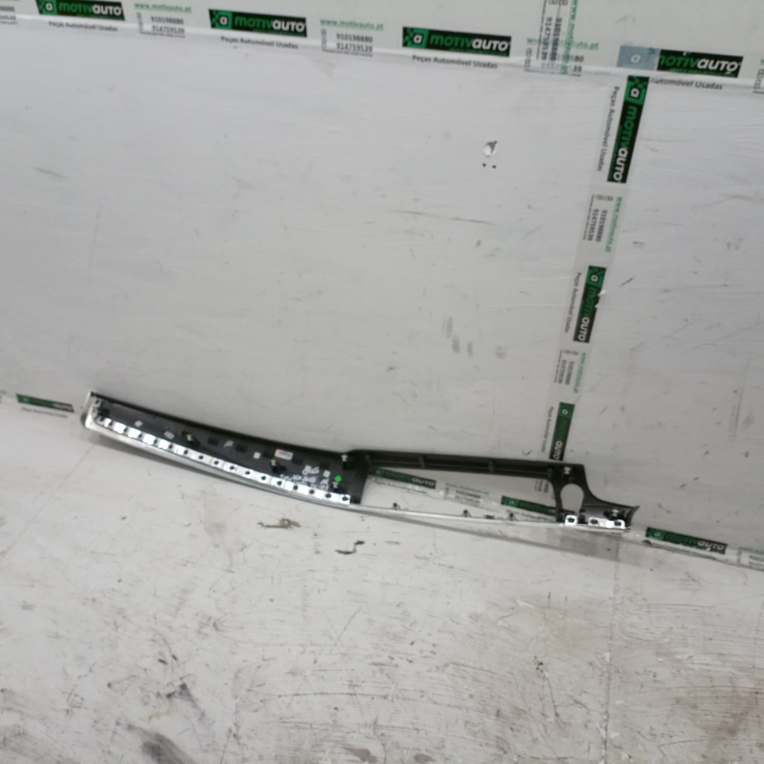 Acabamento de Tablier BMW 5 Touring (F11) | 09 - 17 Imagem-4