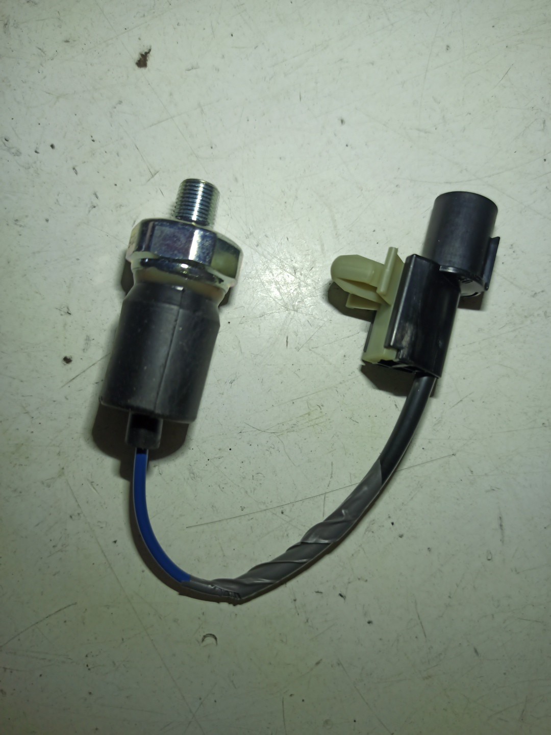 Sensor de Pressão do Óleo MITSUBISHI Canter (FB7, FB8, FE7, FE8) 7.Generation | 01 Imagem-3