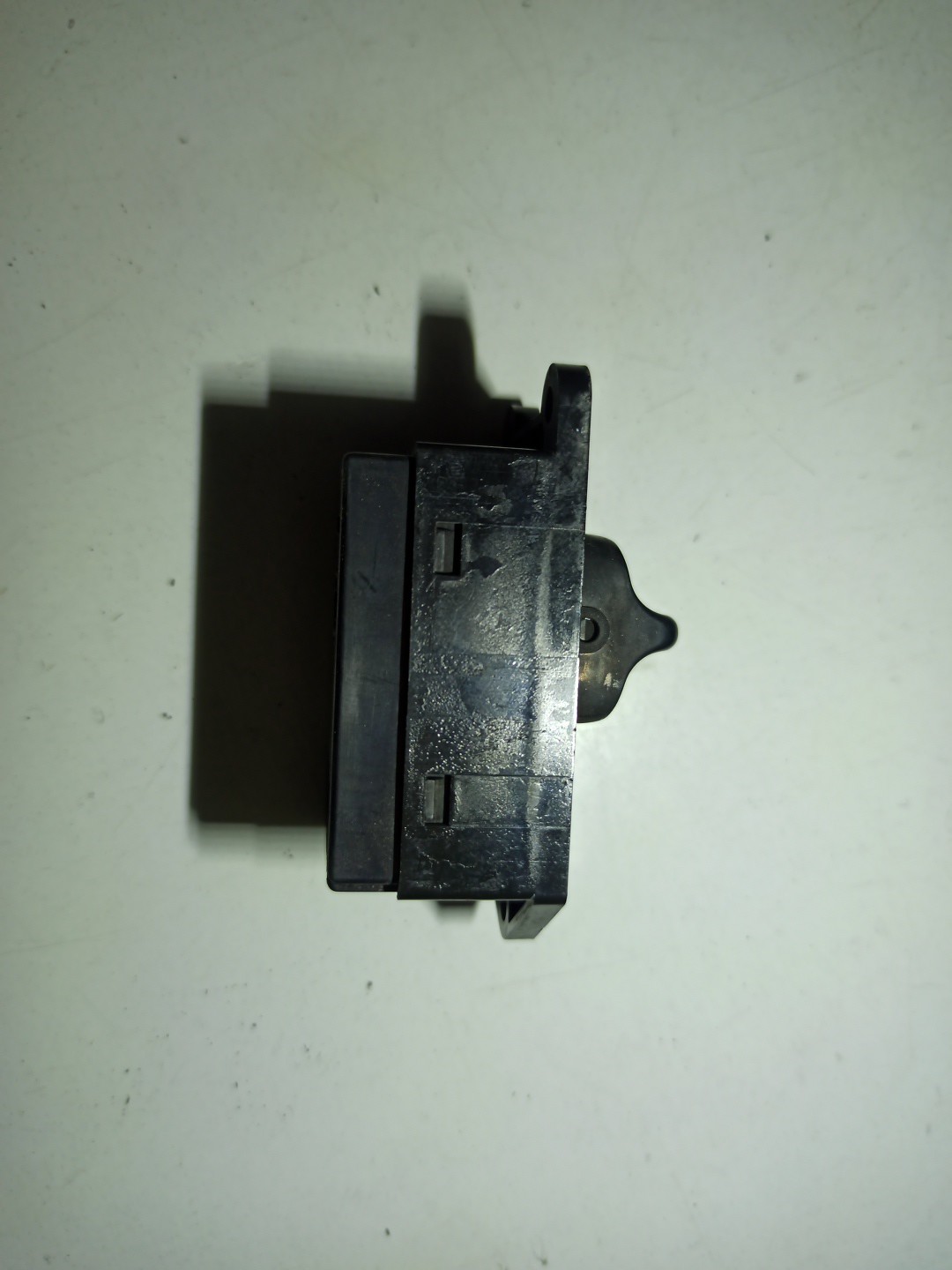 Comutador de vidro frente direito NISSAN SUNNY II (N13) | 86 - 91 Imagem-2