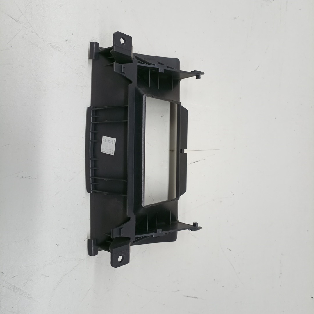 Moldura do display OPEL ASTRA H Combi (A04) | 04 - 14 Imagem-1