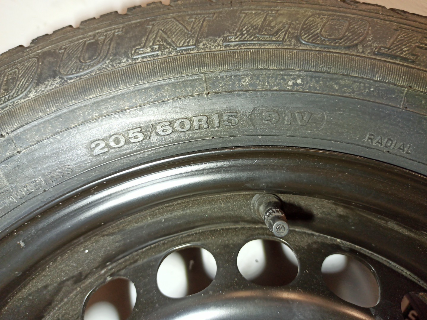 Kit pneu suplente VOLKSWAGEN PASSAT Variant (3B6) | 00 - 05 Imagem-1