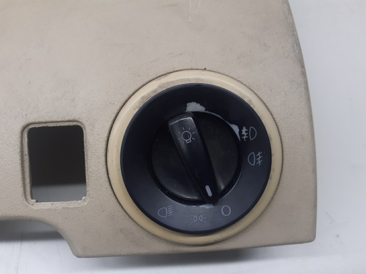 Painel inferior de tablier e controle de luzes VOLKSWAGEN NEW BEETLE Cabriolet (1Y7) | 02 - 11 Imagem-1