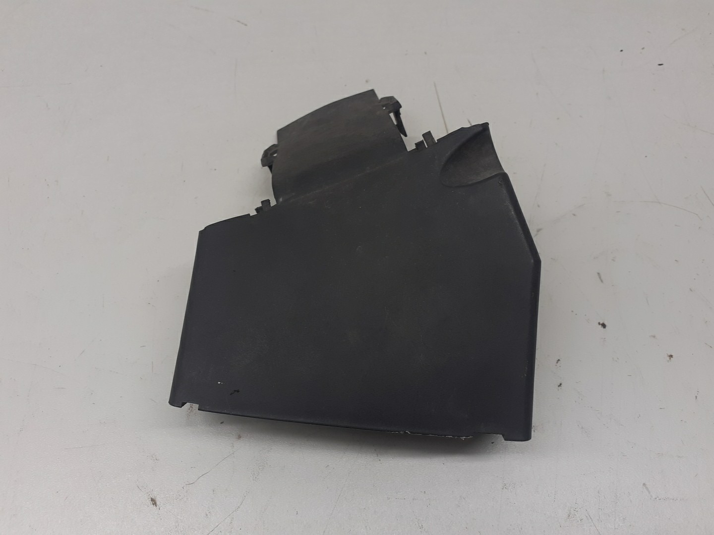 Tampa de caixa de fusiveis VOLKSWAGEN NEW BEETLE Cabriolet (1Y7) | 02 - 11 Imagem-1