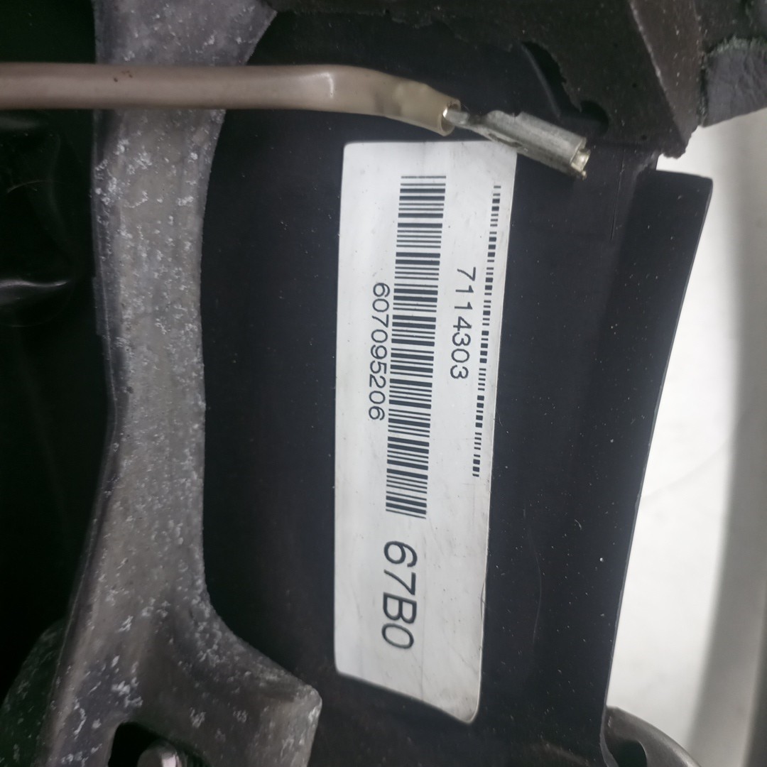 Volante TOYOTA AURIS Combi (_E18_) | 13 - 18 Imagem-2