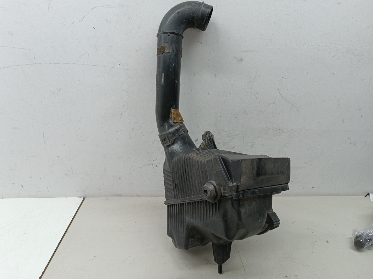 Caixa de filtro de ar com tubo de ar RENAULT MEGANE II (BM0/1_, CM0/1_) | 01 - 12 Imagem-4