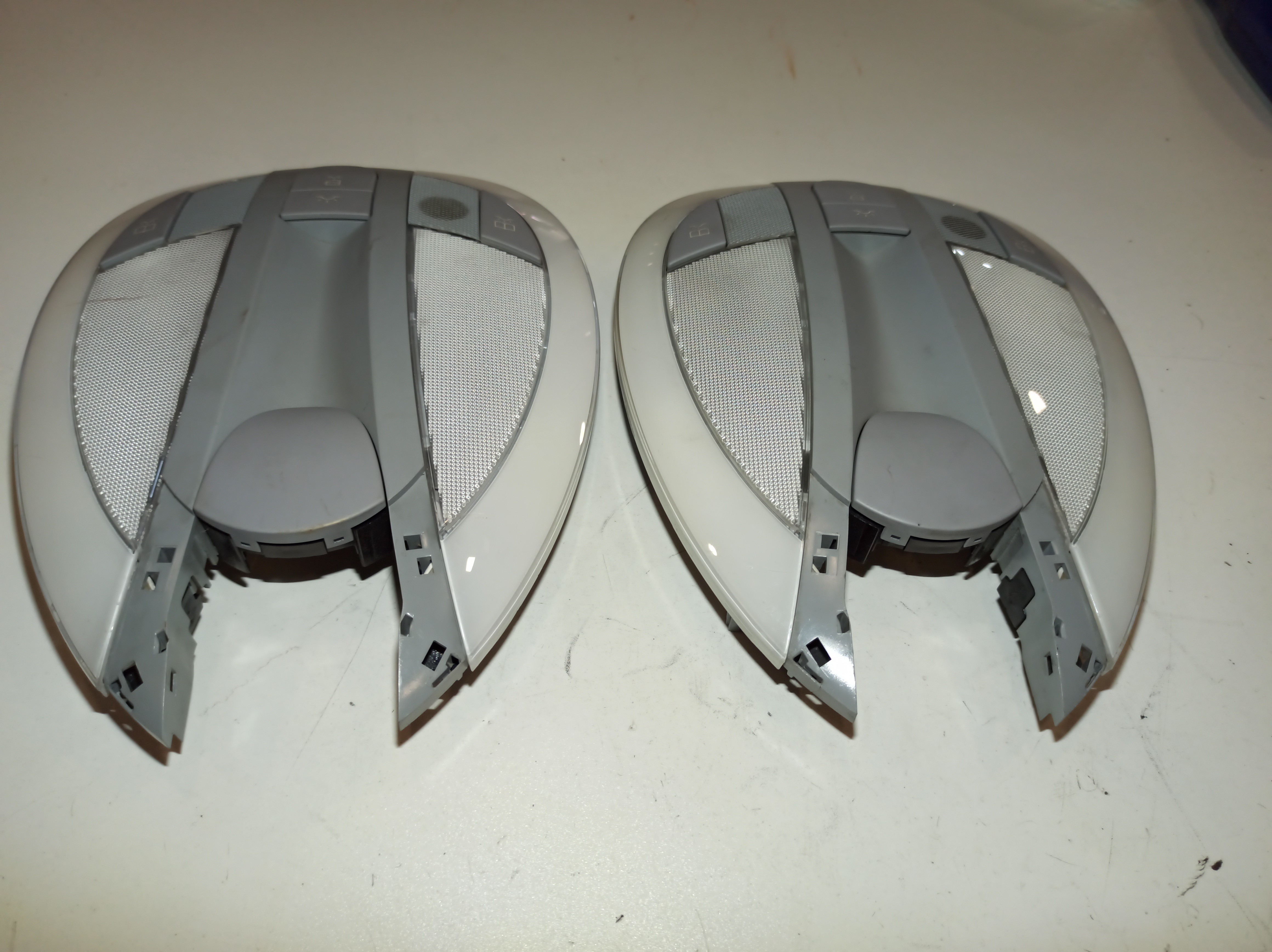 Plafonier interior frente MERCEDES-BENZ E-CLASS (W211) | 02 - 09 Imagem-3