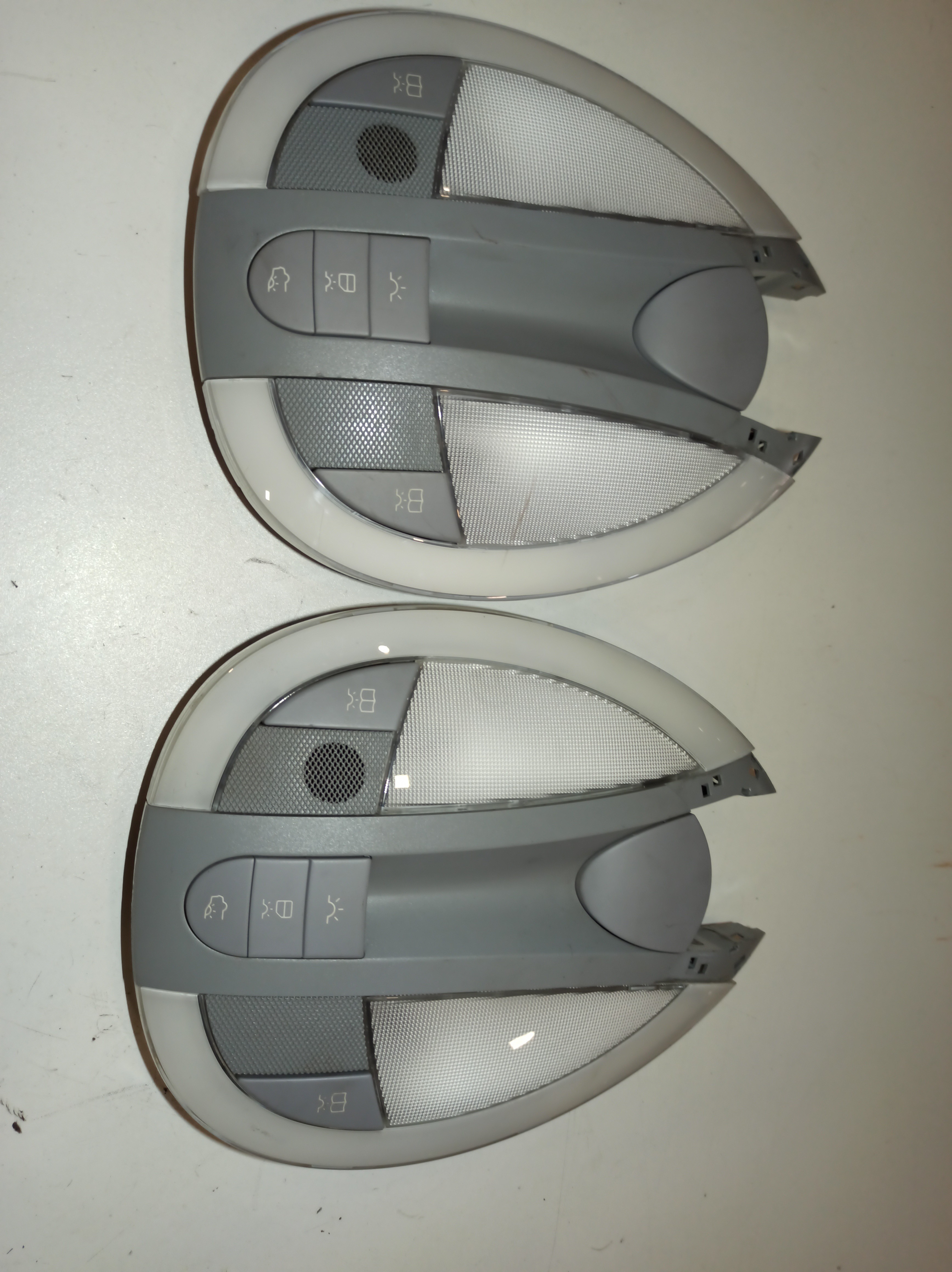 Plafonier interior frente MERCEDES-BENZ E-CLASS (W211) | 02 - 09 Imagem-4