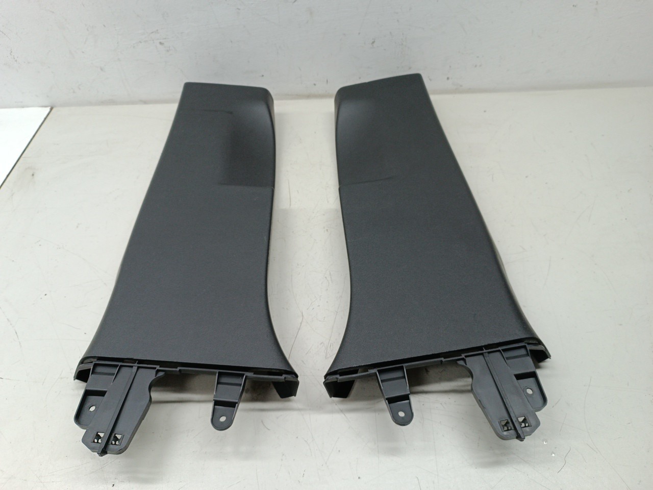 Moldura de pilar B SEAT LEON (1P1) | 05 - 13