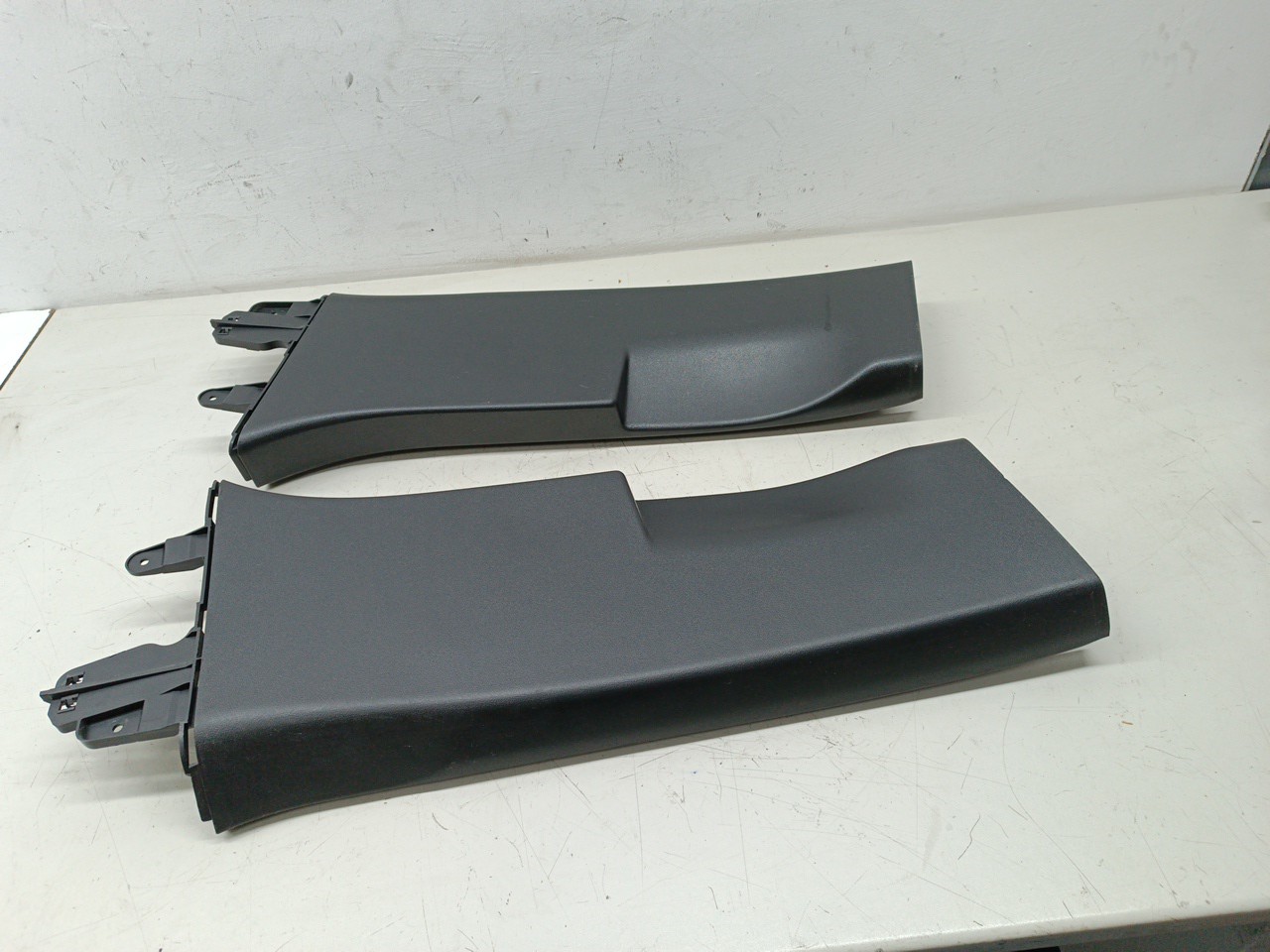Moldura de pilar B SEAT LEON (1P1) | 05 - 13 Imagem-4