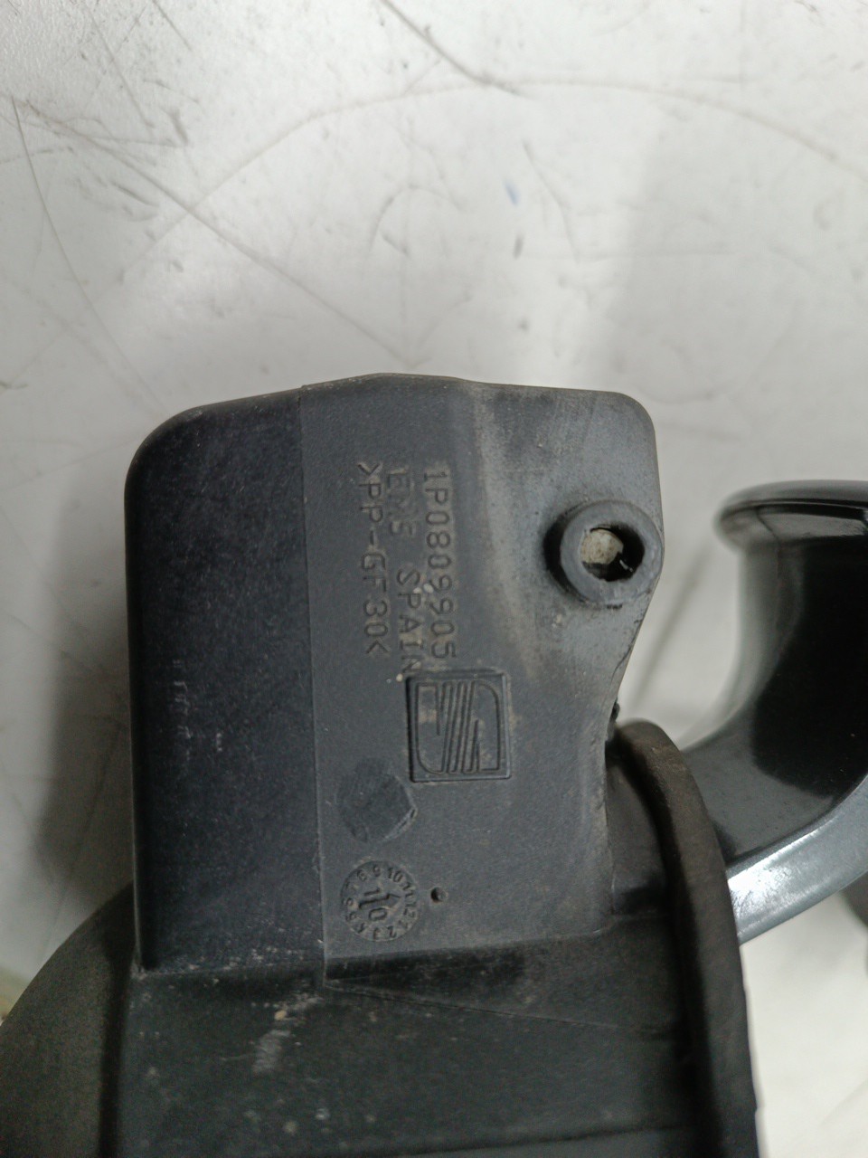 Tampa do deposito de combustível com tampão SEAT LEON (1P1) | 05 - 13 Imagem-3