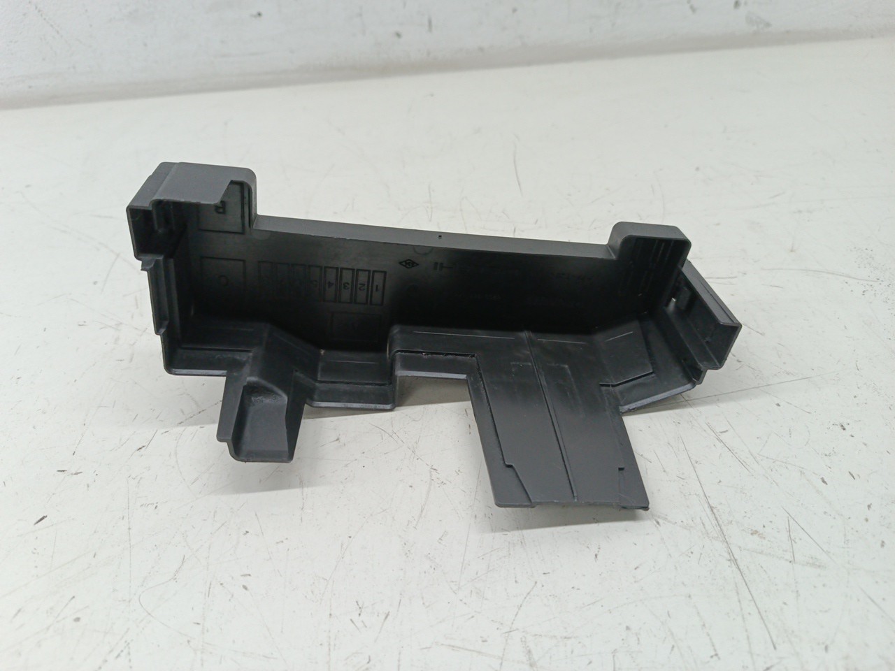 Tampa de caixa de fusiveis RENAULT CLIO III (BR0/1, CR0/1) | 05 -  Imagem-4