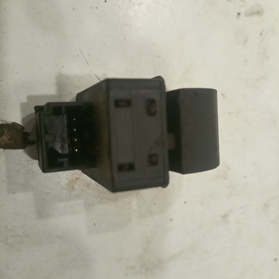 Comutador de vidro frente direito AUDI A4 Avant (8E5, B6) | 00 - 05 Imagem-3