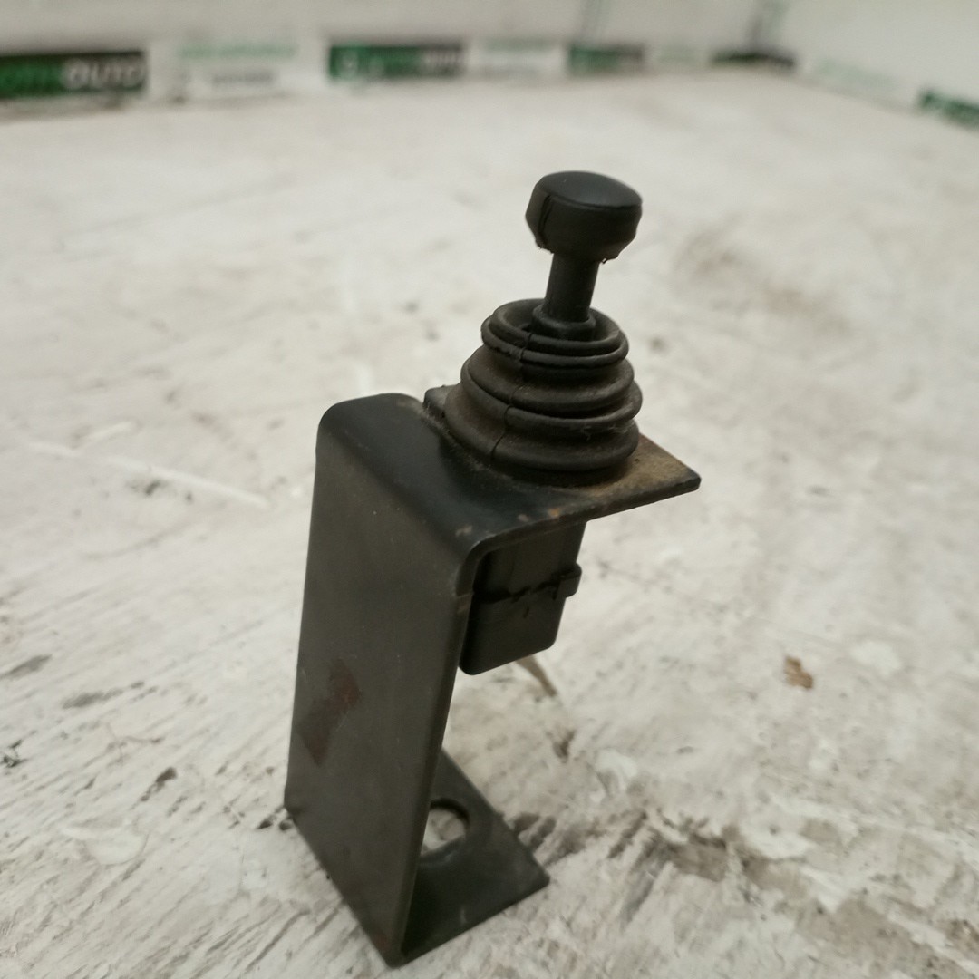 Interruptor de capô SEAT CORDOBA Vario (6K5) | 99 - 02 Imagem-2