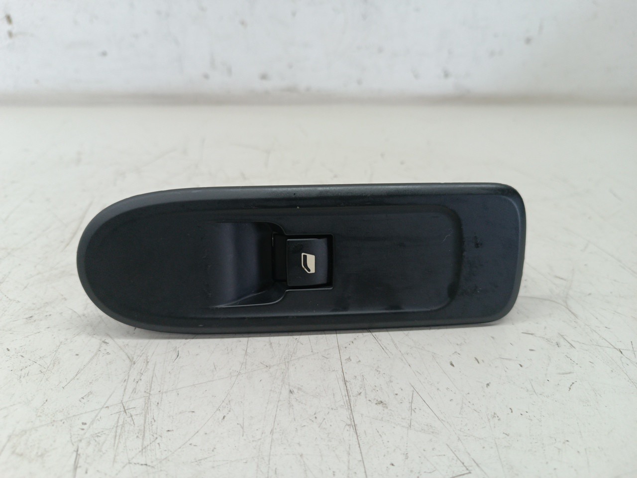 Comutador de vidro frente direito PEUGEOT 508 SW I (8E_) | 10 - 18