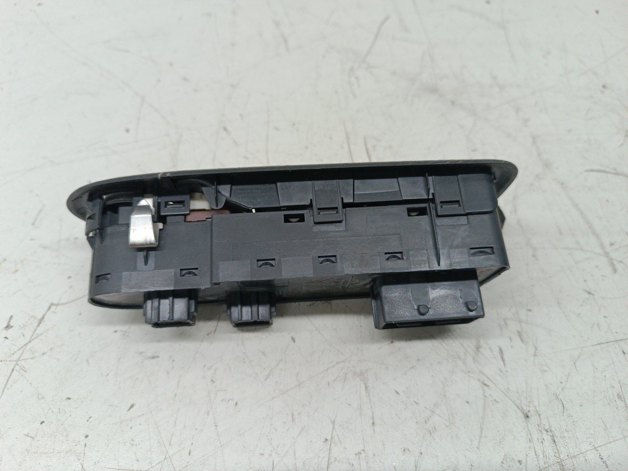 Comutador de vidro frente esquerdo PEUGEOT 508 I (8D_) | 10 - 18 Imagem-1