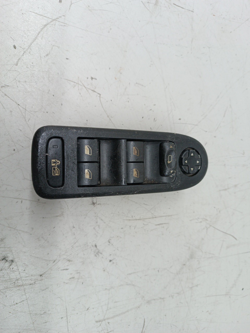 Comutador de vidro frente esquerdo PEUGEOT 508 I (8D_) | 10 - 18 Imagem-4
