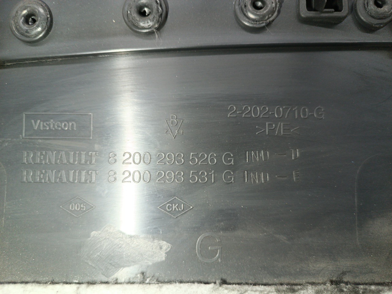 Quartela de porta frente esquerda RENAULT CLIO III (BR0/1, CR0/1) | 05 - 